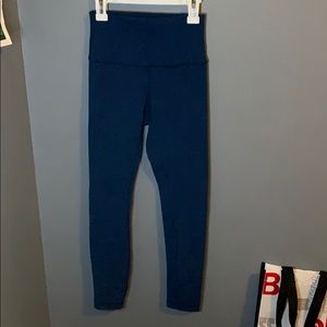 women's blue lulu lemon leggings size 2